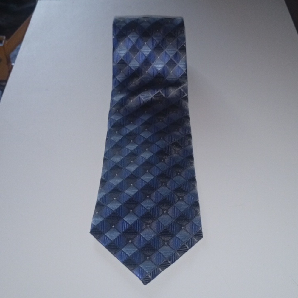 Blue Geometric Men's Tie 100% Silk